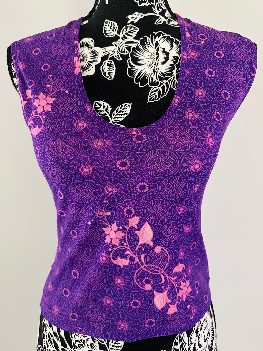 Vintage Y2K H&M purple/pink pattern summer top